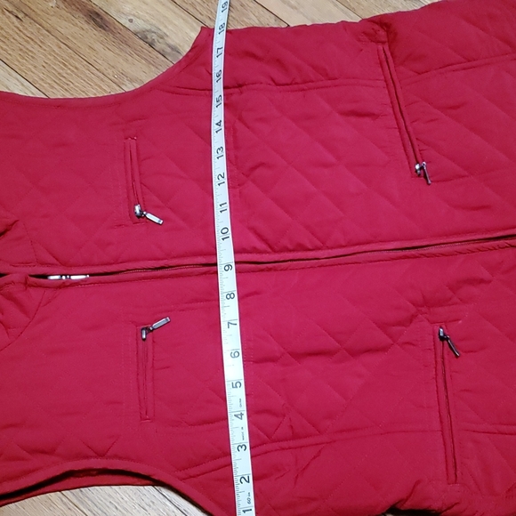 Croft & Barrow women's red quilted vest size small - Picture 5 of 7